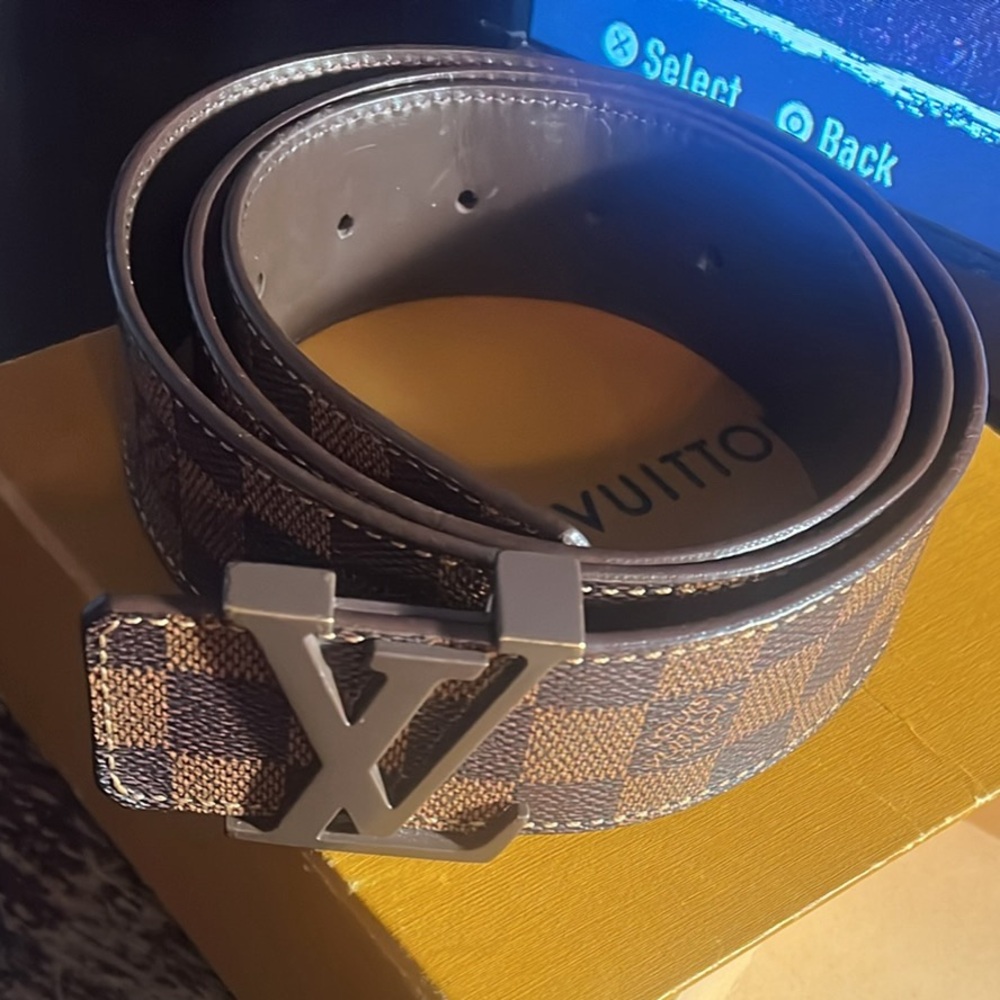 Louis Vuitton  Brown  S 36